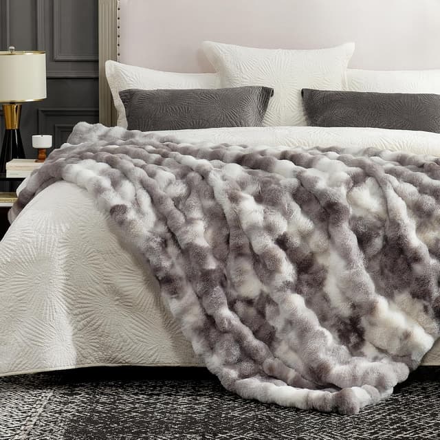 Thumbnail 5 de Cozy Bliss Faux Fur Throw Blanket 50x60