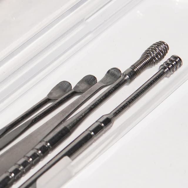 Thumbnail 6 de PARENCE.- 6-teiliges Ohrenreinigungsset mit Etui – Edelstahl-Werkzeuge & Metall-Ohrstöpsel mit Bürste