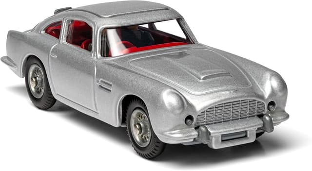 Thumbnail 2 de Corgi RT26101S James Bond Aston Martin DB5 diecast car