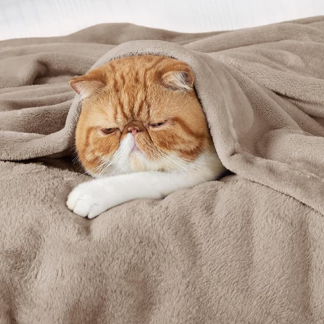 Detalle 2 de Bedsure fleece blanket King Size 270x230 cm