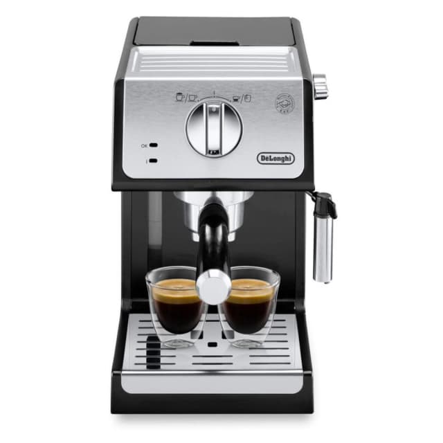 Detalle de De'Longhi ECP33.21.BK Cafetera espresso con sistema Cappuccino