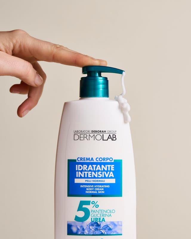 Detalle de Dermolab Crema Corpo Super Idratante 48H con acido ialuronico e olio di melograno, 400 ml