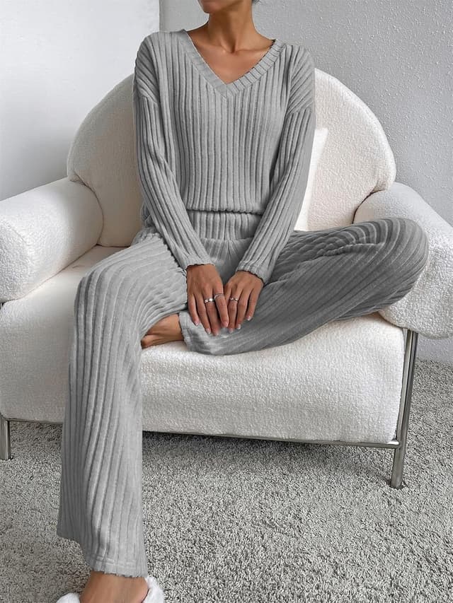 Detalle de SotRong ribbed lounge wear co-ord set for women (2-piece tracksuit / pyjama set)