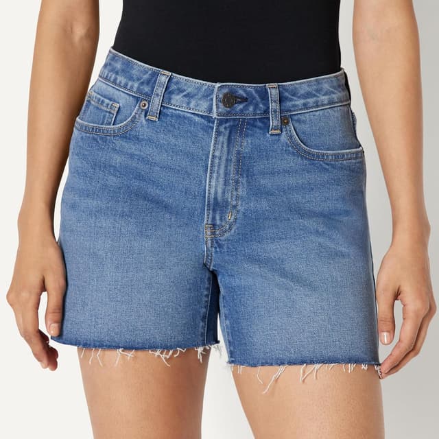 Detalle de Amazon Essentials Women’s Low Stretch Mid-Rise Regular-Fit Jean Short