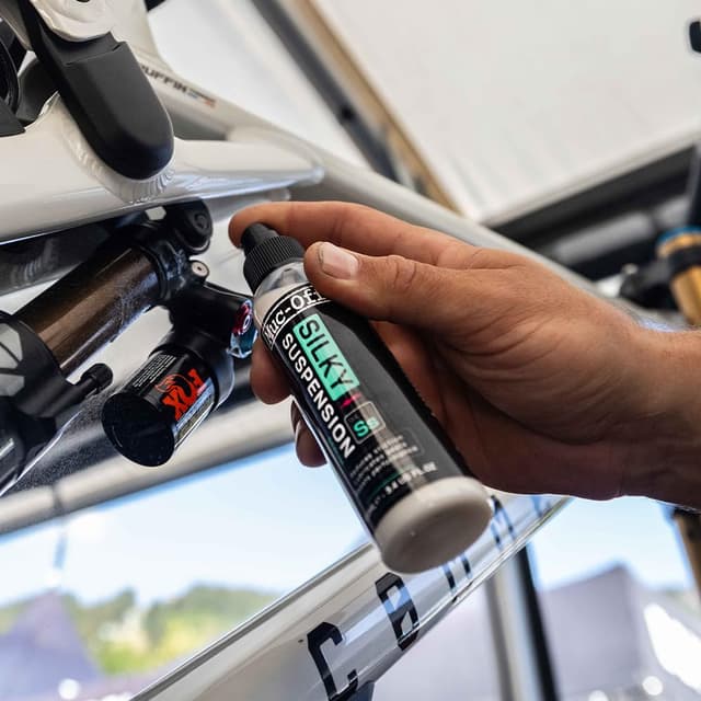 Detalle de Muc-Off Silky Suspension Serum 100 ml : sérum protecteur pour suspensions de vélo