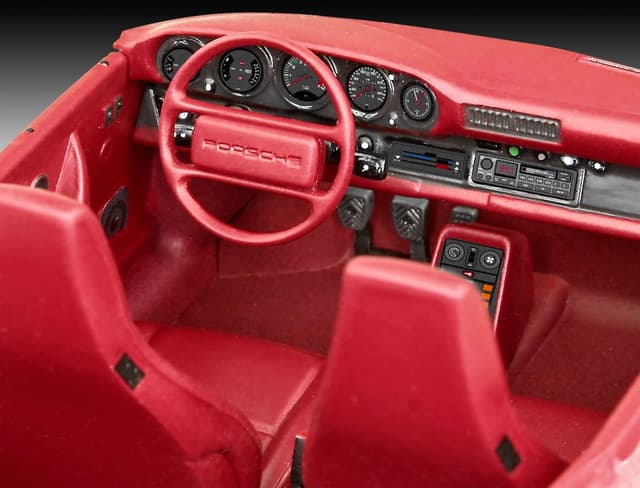 Detalle de Revell Modellbausatz Porsche 911 G-Modell (3,2-L, 231 PS) – detaillierter Bausatz mit Motorbauteilen