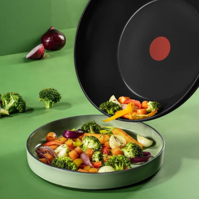 Detalle 1 de Tefal Renew Black Keramikwok 28 cm