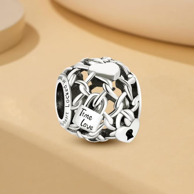 Detalle de Ruaidhra 925 Sterling Silber Charms Anhänger mit Gravuren „Locked in your heart“, „True love“ & „Love you“