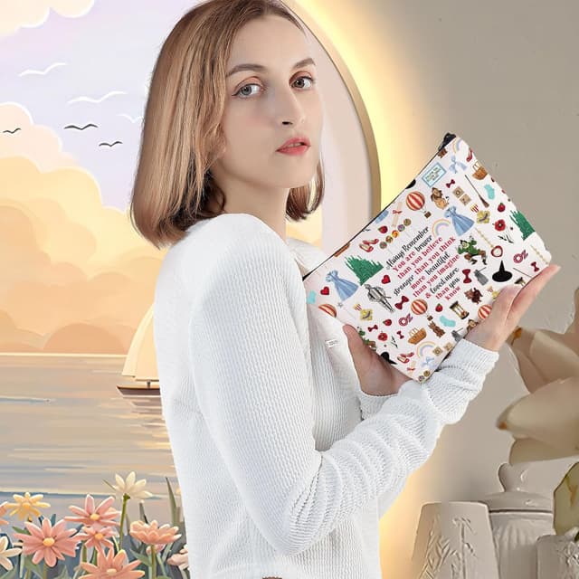 Detalle de LEVLO Dorothy cosmetic makeup bag with ruby red slippers print – cotton canvas zip pouch