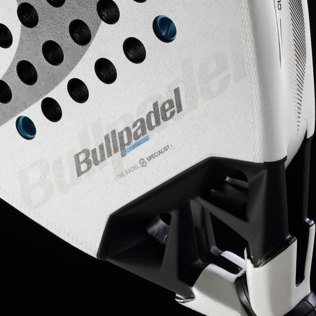 Detalle 2 de Bullpadel VERTEX 05 pala de pádel