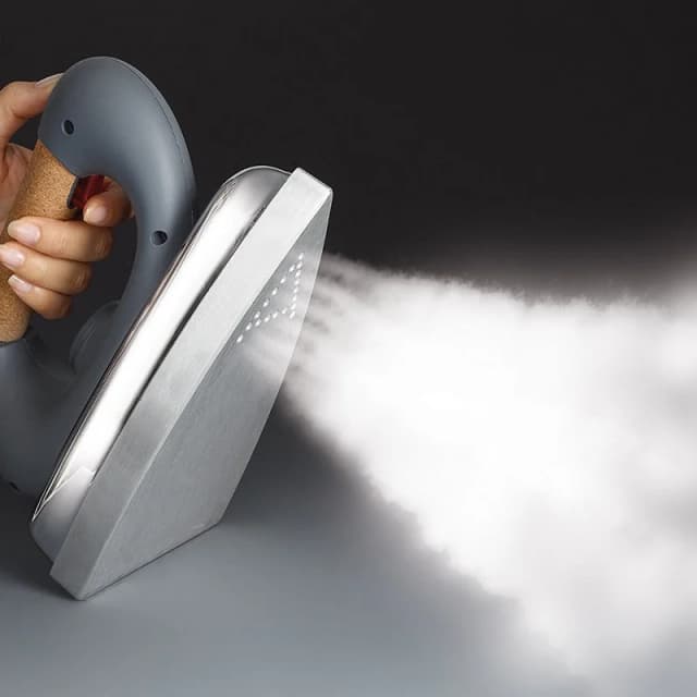 Detalle de Polti Vaporella 505 Pro centro de planchado 1.750 W