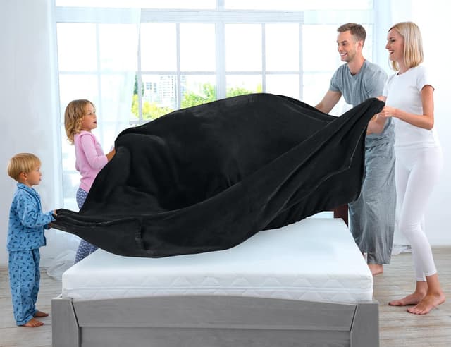 Detalle 1 de Utopia Bedding Kuscheldecke 228x228 Schwarz