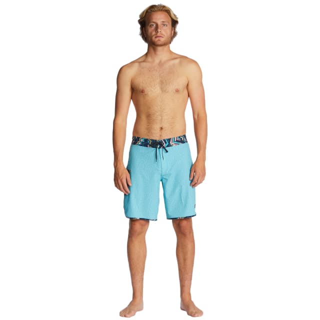 Detalle 2 de Billabong 73 Pro bañador hombre 48 cm