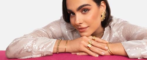 Detalle de SINGULARU Pendientes Sunbeam en acero inoxidable con baño oro de 18Kt y cierre a presión