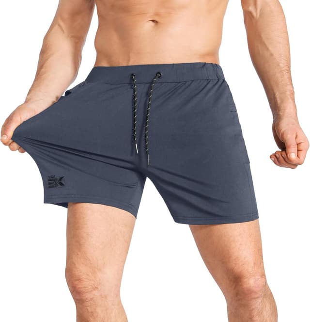 Detalle de Mens stretch gym shorts with zip pocket