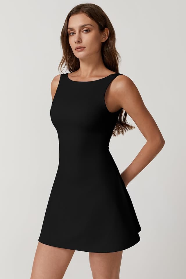 Detalle de QINSEN Women’s Open Back Tennis Dress with Built-In Shorts and Pockets