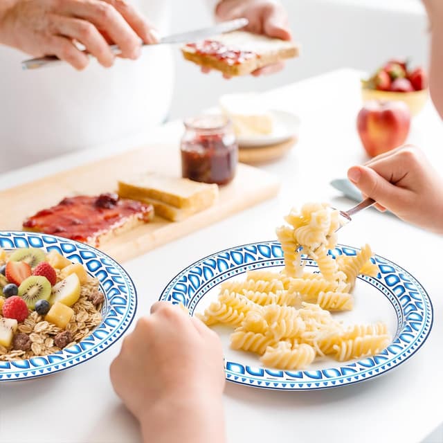 Detalle 2 de Clawsoff 8.5 Inch Paper Plates Bulk (280 Count) — Heavy-Duty Cut & Soak Proof Disposable Plates