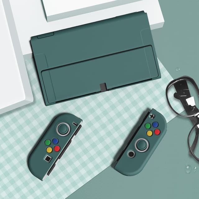 Detalle de playvital PlayVital ZealProtect Soft Protective Case for Nintendo Switch OLED in Hunter Green