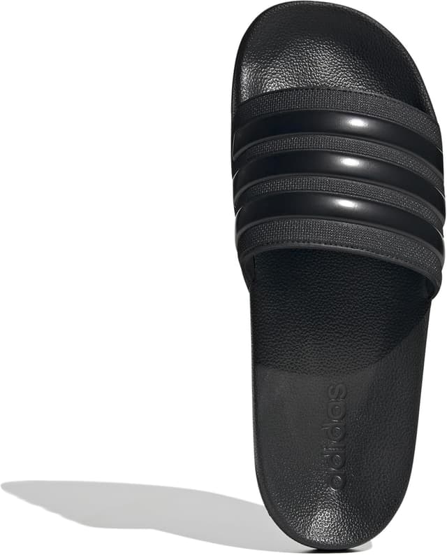 Detalle de adidas ADILETTE SHOWER SLIDES unisex in core black