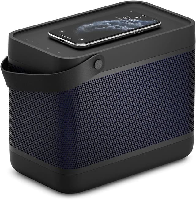 Detalle de Bang & Olufsen Beolit 20 – tragbarer Bluetooth-Lautsprecher mit 360°-Sound und Qi-Ladestation (Black)