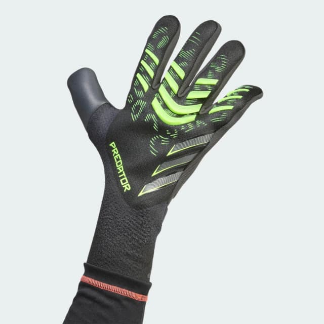 Detalle de Guantes de portero Adidas Predator Pro negros