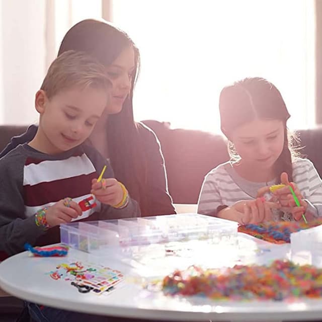 Detalle 2 de YITOHOP 12080+ Loom Bands Set for Bracelet Making (DIY arts & crafts kit)