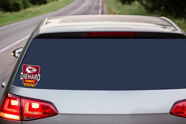 Detalle de Siskiyou Sports Kansas City Chiefs Die-Hard Fan Auto Decal (6.75 x 6.5 in) — Team Colors