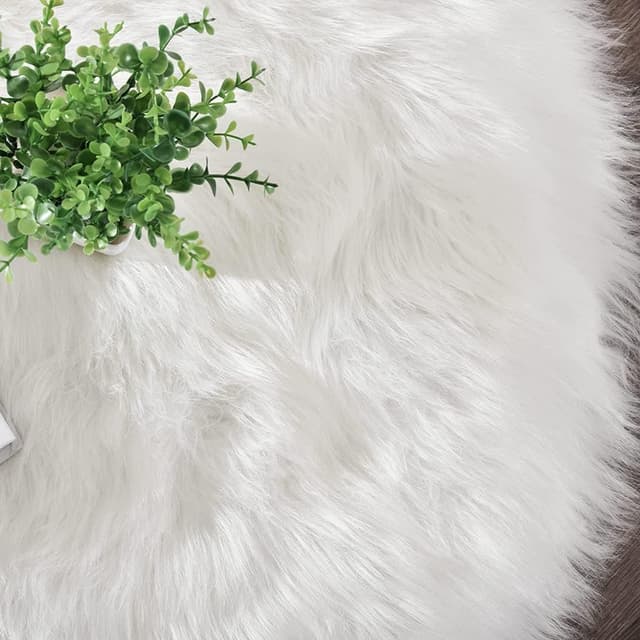 Detalle de JXLOULAN Faux Lammfell Schaffell Teppich in Weiß, 80x180 cm – langflor Kunstfell für Wohndeko