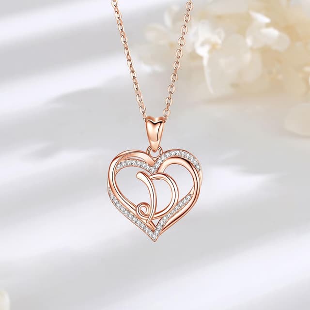 Detalle 2 de INFUSEU Collana con ciondolo cuore e lettera A-Z in rame placcato oro rosa