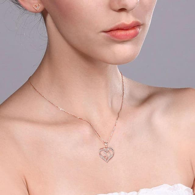 Detalle de INFUSEU Collana con ciondolo cuore e lettera A-Z in rame placcato oro rosa