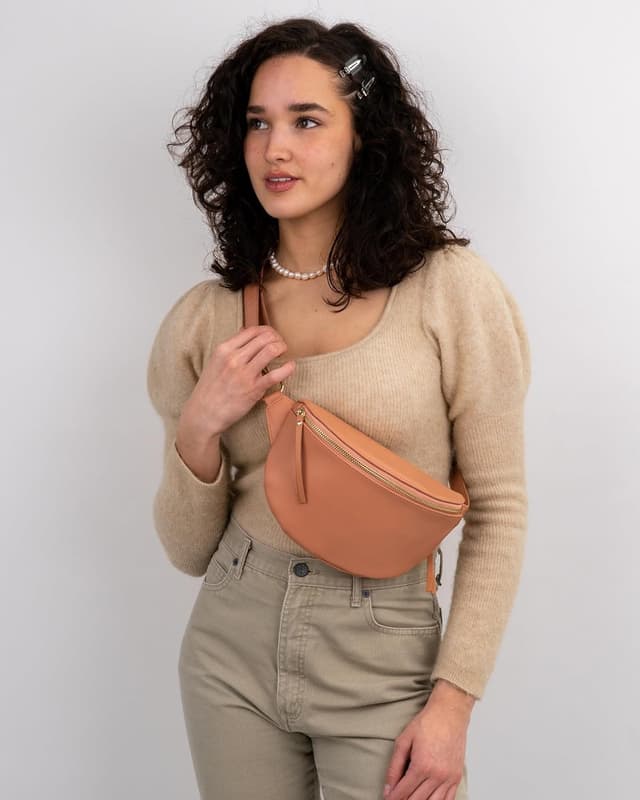 Thumbnail 1 de Expatrié Alice Small sac banane 24 cm