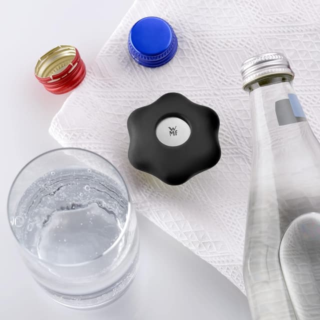 Detalle 2 de WMF Clever&More Schraubdeckelöffner (6 cm) mit Drehverschlussöffner – schwarz, Cromargan-Edelstahl