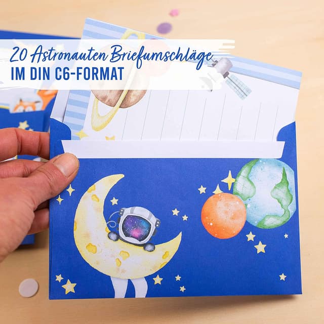 Detalle de Papierdrachen Briefblock Set mit Astronauten-Motiven: 50 Briefbögen, 20 Umschläge & Stickerbogen
