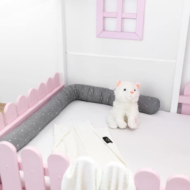 Detalle de Totsy Baby XXL Bettschlange „Galaxie“ 400 cm – Bettkissen/Stillkissen & Bettkantenschutz, Oeko-Tex zertifiziert