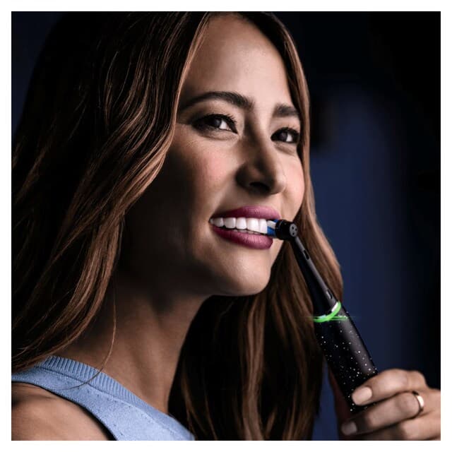 Thumbnail 5 de Oral-B iO 10 Special Edition - Cepillo Eléctrico Negro 🦷