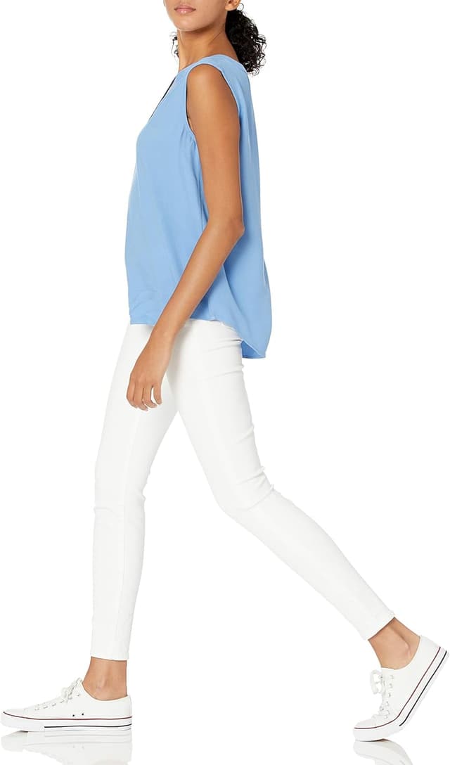 Detalle de Amazon Essentials Relaxed Fit V-Neck Tank Shirt