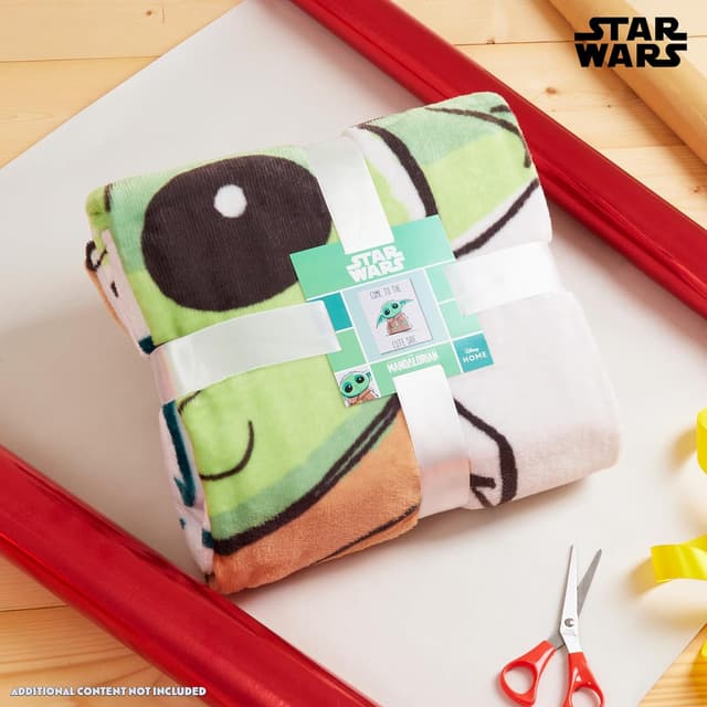 Detalle 2 de Disney Manta Sofa Stitch y Baby Yoda 🛋️ Súper Suave 150x130