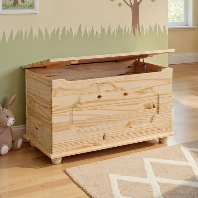 Detalle de Cassapanca portaoggetti in legno massiccio Inter Link Emel Naturel, con coperchio a cerniera