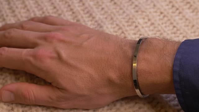 Detalle de BERGERLIN Armband mit Unendlichkeitssymbol & Herz/Anker/Om – verstellbares Schmuckarmband (vergoldete Edelstahl-Optik)