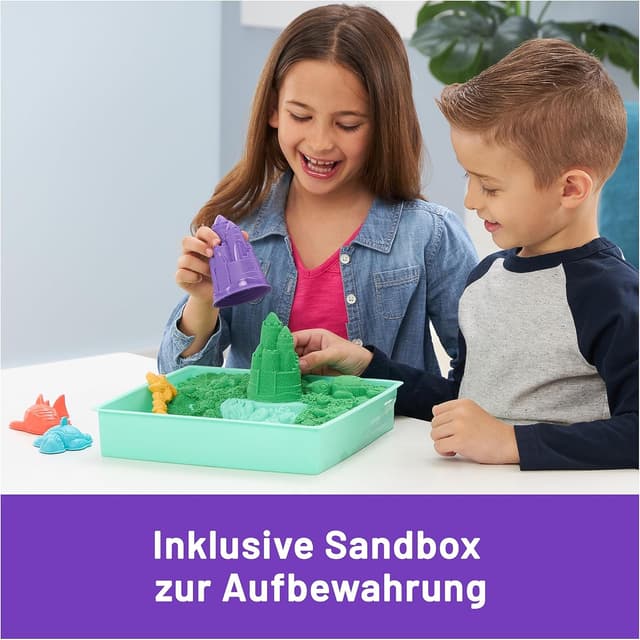 Detalle de Kinetic Sand Sandbox Set Grün mit 454 g Sand aus Schweden – 1 Sandkasten, 3 Förmchen und Schaufel für Indoor-Sandspiel ab 3 Jahren