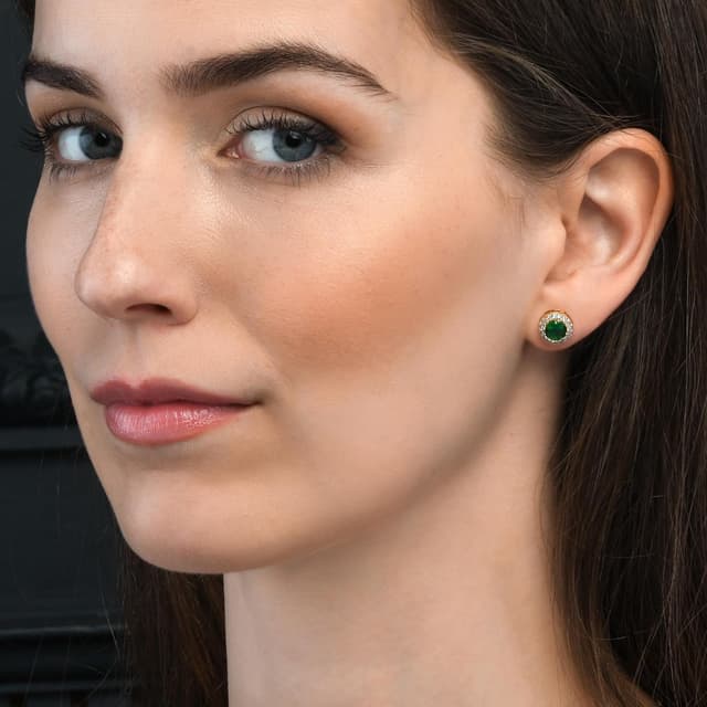 Detalle 2 de Zavana orecchini donna Halo rotondi placcati oro con zirconi colorati (verde, blu, rosso)