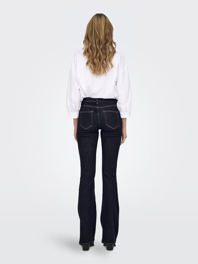 Detalle de ONLY Female Flared-fit Jeans ONLBLUSH mit mittlerer Taille