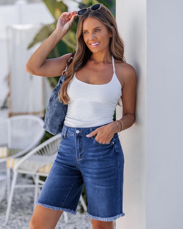 Detalle de luvamia Women’s Jean Bermuda Shorts (Mid-Rise, Raw Hem, Knee-Length, Stretch Denim)