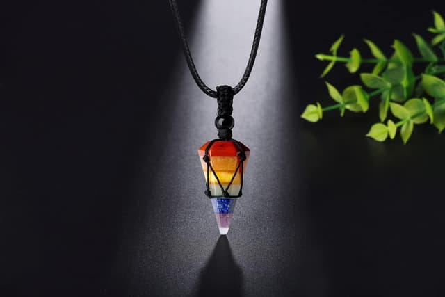 Detalle 2 de XIANNVXI 7 chakra crystal pendant necklace