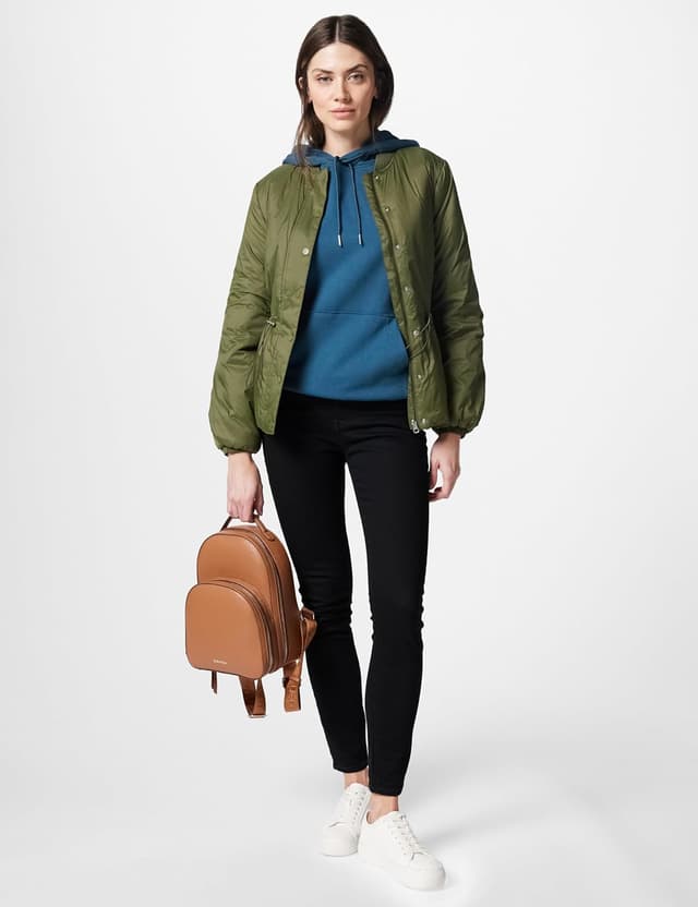 Detalle de Calvin Klein Men’s Terry Badge Hoodie