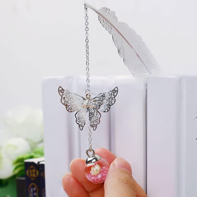 Detalle 2 de Toirxarn Copper Metal Feather Bookmark with Butterfly Charm — Gift Boxed Reading Aid for Book Lovers