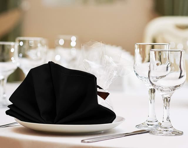 Thumbnail 4 de Utopia Kitchen Stoffservietten 12er Pack Schwarz 46x46 cm