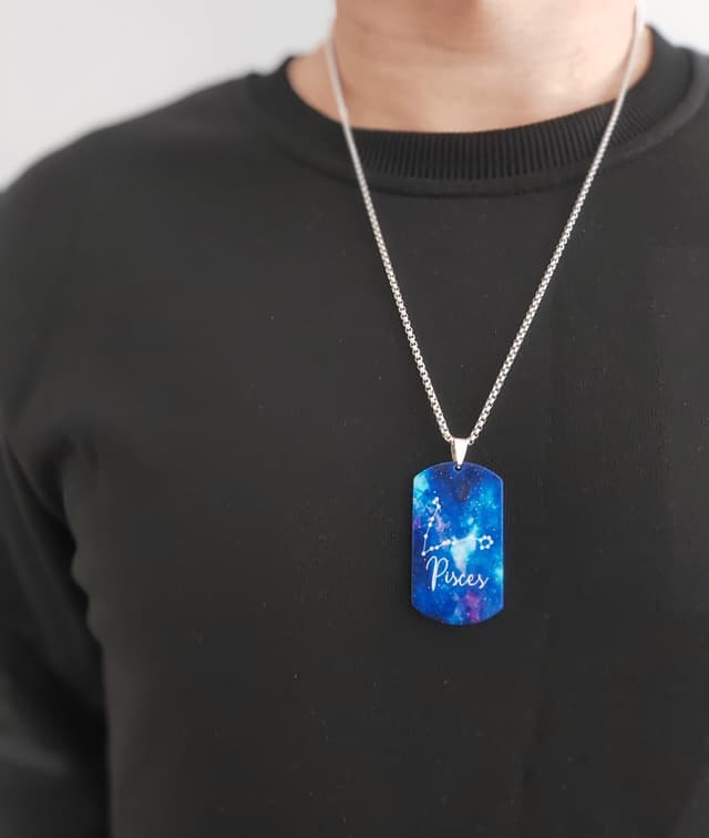 Detalle de Caimeytie Halskette aus Edelstahl mit farbigem Anhänger (12 Sternzeichen/„Konstellationen“) – Geschenkverpackung