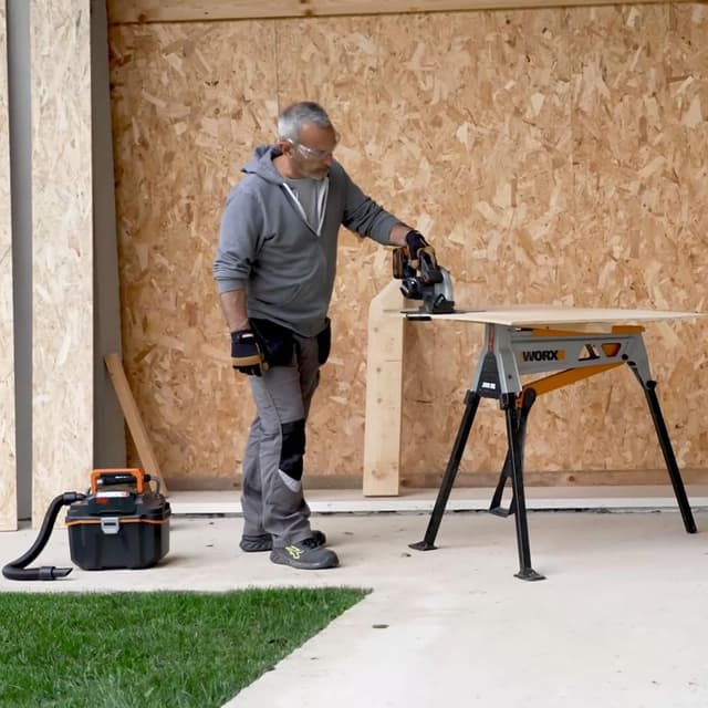 Detalle de WORX WX526.9 sega circolare a batteria 20 V da 165 mm, taglio massimo 55 mm e inclinazione 0–50°