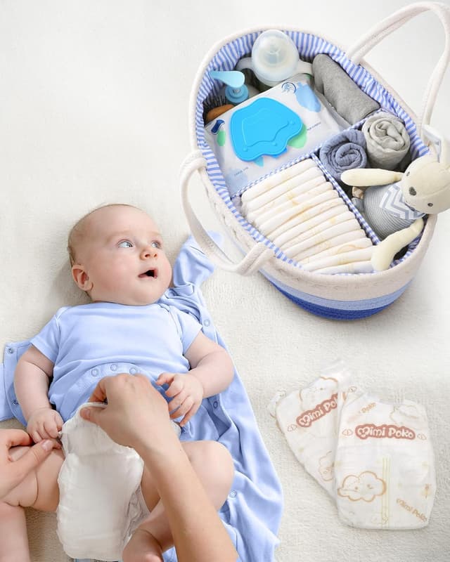 Detalle de Maliton Wickeltisch Organizer: Windel-Organizer mit Fächern, Griffen und T-Trennwand (36 x 22 x 18 cm) – Weiß/Blau